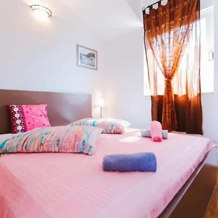 Apartamento Gorgeous In With Wifi