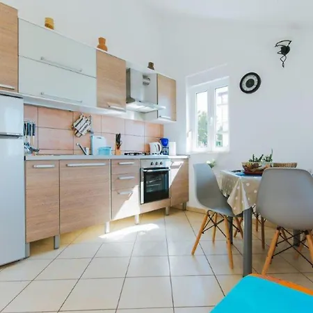 Apartamento Gorgeous In With Wifi